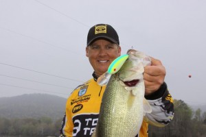 Big Show with a Lake Guntersville Largemouth Caught in 2011