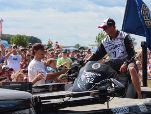 Jonathon VanDam Greets the Fans at the St. Lawrence River - photo courtesy True Image Promotions