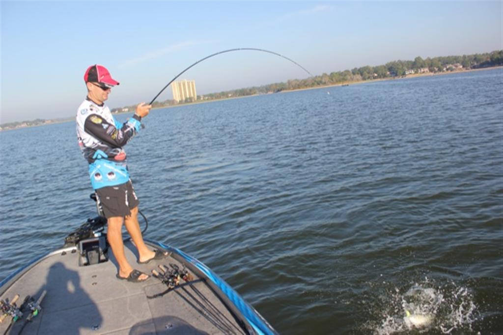 Dynamic Dock Fishing Bass - In-Fisherman