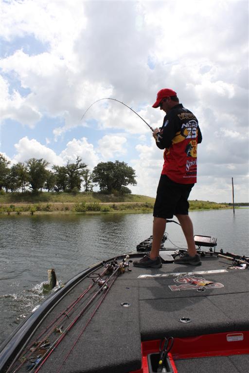 In Deep with KVD  Advanced Angler::Bass Fishing News::Bassmaster::Major  League Fishing