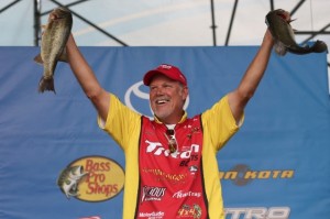 Bassmaster Elite Series Delaware River Day One Leader Boyd Duckett - photo by B.A.S.S. - Gary Tramontina