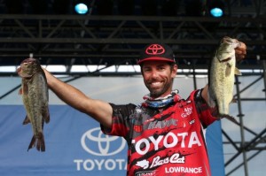 Bassmaster Elite Series Delaware River Day Two Leader Mike Iaconelli - photo by B.A.S.S. - Gary Tramontina