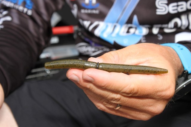 21 Seaguar Hookpoints Stetson Blaylock Wacky Rigged Stickbait - Put O-Ring Slightly forward of Middle of Bait